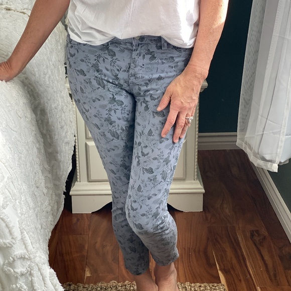 J brand Floral Capri Jeans Size 28 - Picture 1 of 7